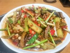 -郭婆婆疯子鸡·土货江湖菜馆