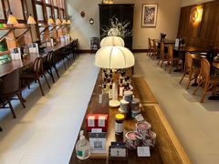 大堂-银米·云南传统过桥米线(双廊黑金冠店)