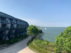 -上海滴水湖皇冠假日酒店