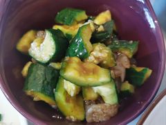 海蜇头拌黄瓜-丁字口海鲜热炒·烧烤大排档