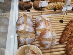 -焙丽拾光(麦凯乐直营店)