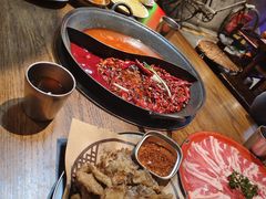 -萍姐火锅·公路夜市(武汉首店)