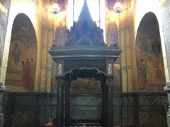 -滴血救世主教堂