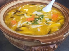 -兔行天下-鸿鹤鲜锅兔(中海国际店)