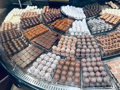 -Laderach 莱德拉(上海环贸iapm店)