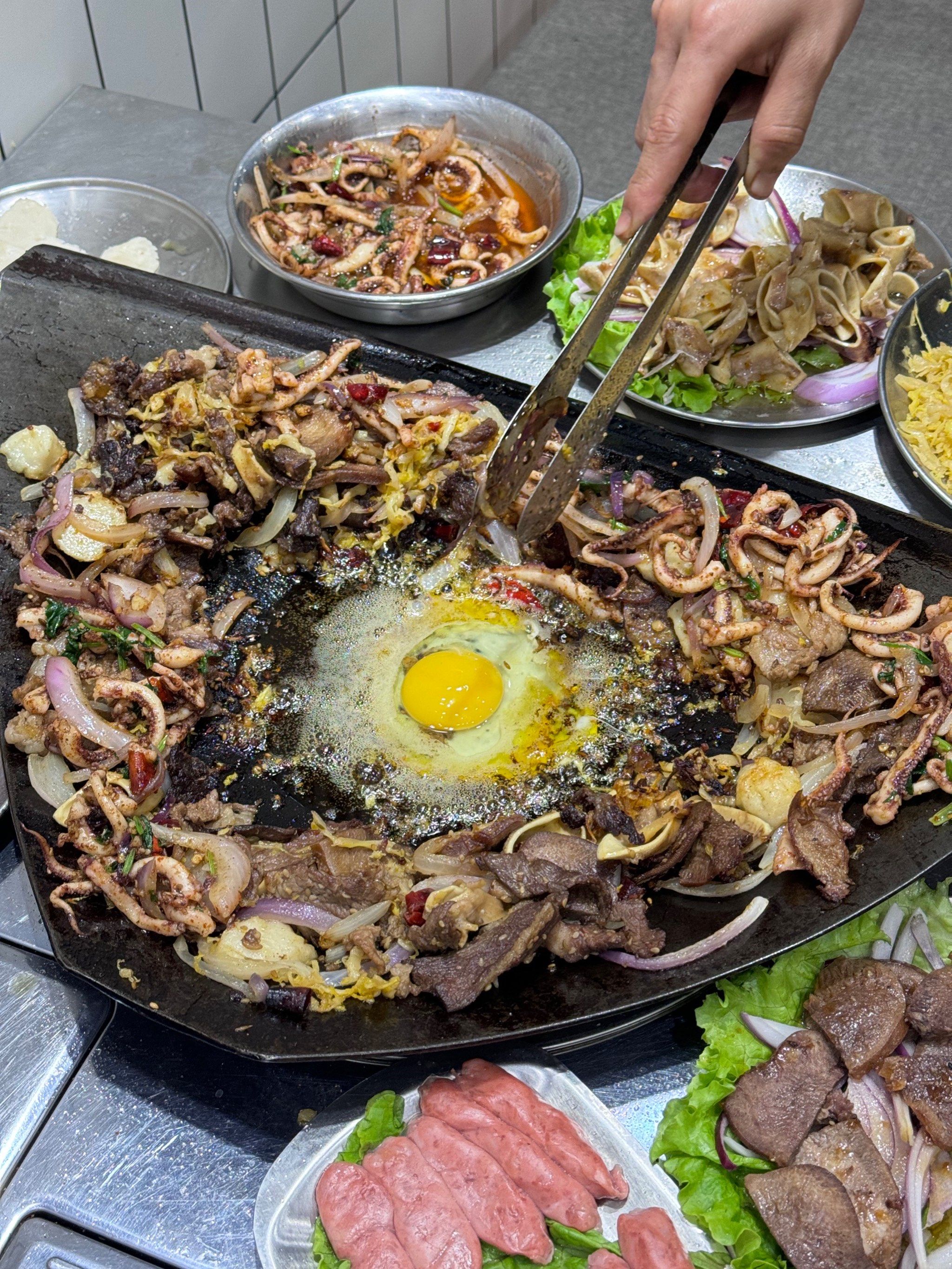 香晕晕的锅叉子烤肉