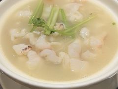 -龙悦湾酒家·八阵鱼生·渔人码头店