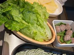-左庭右院鲜牛肉火锅(金山万达店)