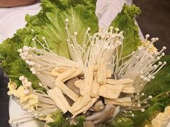 -霄汉牛三鲜湖北砂锅菜(万松园2店)