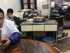 -黄阿姨锅贴大王(万航渡路店)