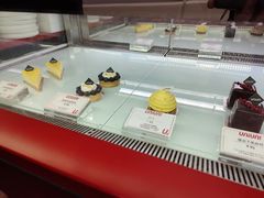 -UNI UNI(环亚凯瑟琳店)