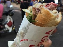-Bánh Mì Huynh Hoa