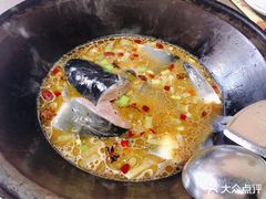 -屯老二农家铁锅炖·行业领军者(梅江店)