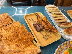 -乡村馕坑肉·烧烤·新疆菜·本地人更爱吃(阿勒泰首店)