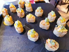 芒果三文鱼配老北京咯吱盒-四季民福烤鸭店(前门店)