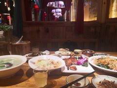 -老滇山寨•云南特色菜•地方菜•民族风情歌舞表演(金碧店)