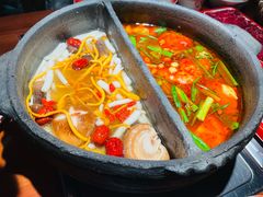 -夺欢喜贵州酸汤牛肉火锅(静安寺店)