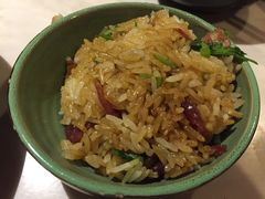 广式腊味煲仔饭-狐狸爱上椰子鸡(滨江星光大道店)