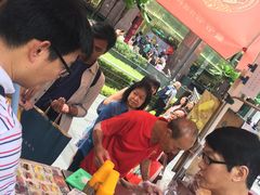 -詹爷爷乌节路街头冰淇淋