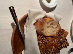 餐前面包配黄油-弗兰克牛排西餐厅Ribone steak house(柠檬花园店)