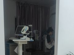 -上海和平眼科医院