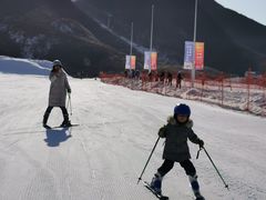 -荣盛康旅野三坡滑雪场