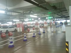 -虹桥火车站-停车场