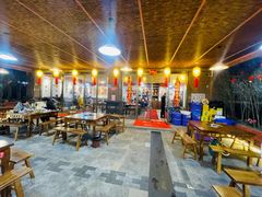 大堂-岳记兴隆·青城腊排铜火锅(融创店)