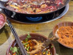 -黄潇洒老火锅(九眼桥宏济巷店)