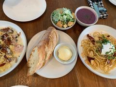 -ROAST coffee & eatery