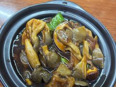 -胡子饮食店