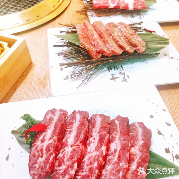 吃肉乐园丨富士烧肉牧场肉品高级，等你来大快朵颐