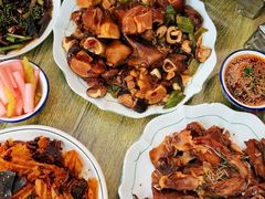 -丹水桥地锅鱼·翘嘴鲌·地方特色全鱼宴(丹江口大坝店)
