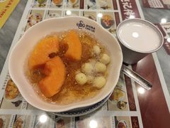 桃胶莲子木瓜鲜奶-赵记传承·中国甜品(福州总店)