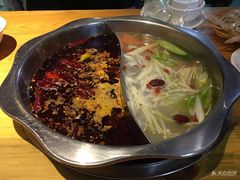 -何氏串串香火锅(翠亨店)