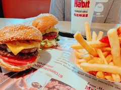 -The Habit Burger Grill 哈比特汉堡(复兴soho店)