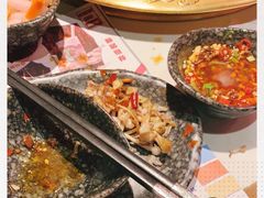 -哥老官重庆美蛙鱼头(宝山龙湖店)