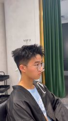 -Kraemer Paris  苏豪路易士·嘉玛发廊