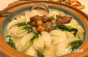 Salty Pork Rib Pot with Chinese Cabbage