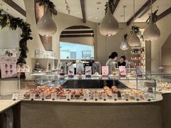 -VERIE BAKEHOUSE