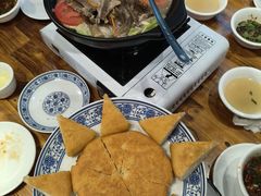 -乡土特色.冷锅鱼.牦牛肉汤锅