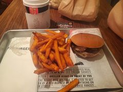 -FATBURGER 特富客汉堡(外交公寓店)