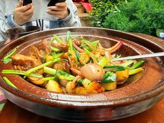 招牌啫啫肥肠煲-涌煲记·蟹煲·砂锅海鲜·煲出宁波味(天一旗舰店)