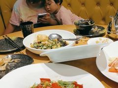 -海派美食·家宴海鲜青岛菜·石锅鲽鱼头(东方城店)
