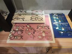 -瑞司视光眼镜·蔡司战略合作眼镜店(新街口店)