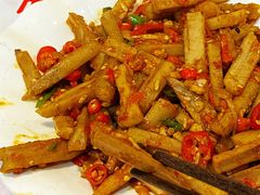 -堂瓦里·33年传统赣菜(第一街区店)