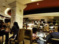 -荣誉国际酒店-云顶旋转餐厅