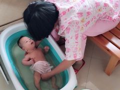 -爱的果实月嫂育婴师(世纪东方店)