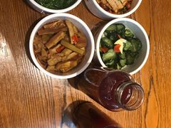 -渝是乎川渝小炒(新世界百货望京店)