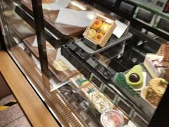 面包甜点陈列柜-星巴克(广州淘金路店)